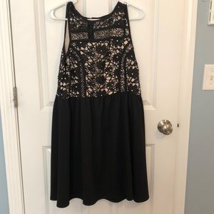 Juniors Black / nude dress